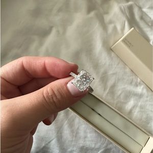 Everly Rings “The Capri Ring”